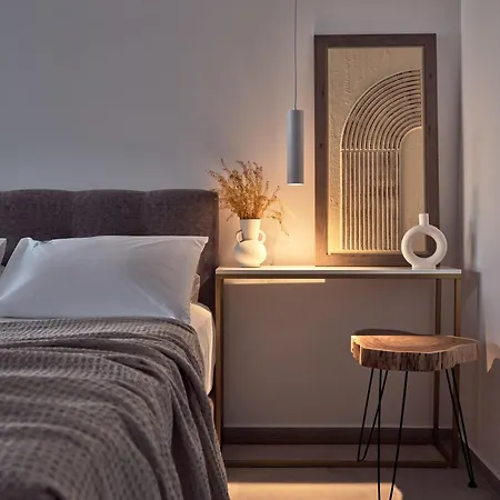 The Sall Complex B - Sea View Suites, By Zantewize *