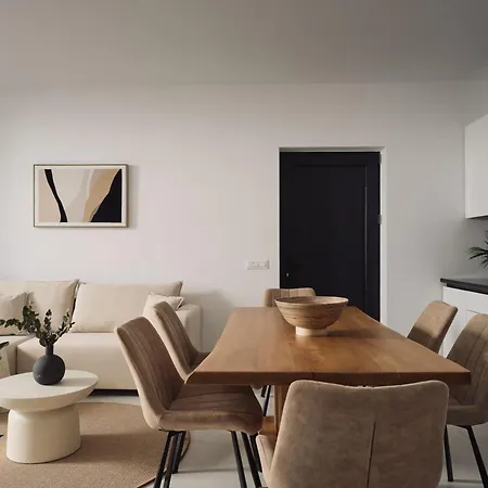 Apartment The Sall Complex B - Sea View Suites, By Zantewize