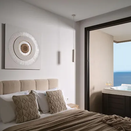 The Sall Complex B - Sea View Suites, By Zantewize *