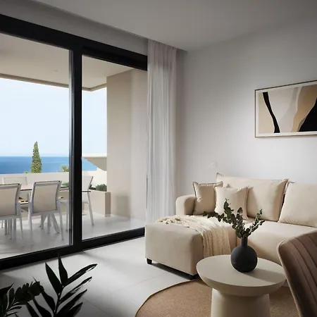 דירה The Sall Complex B - Sea View Suites, By Zantewize