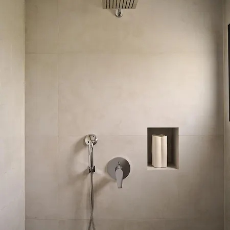 The Sall Complex B - Sea View Suites, By Zantewize דירה *